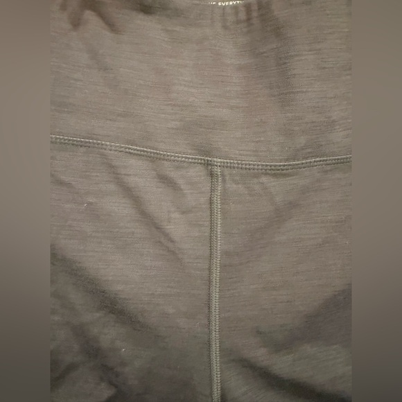 American Eagle Charcoal Pocket Leggings - Picture 3 of 4